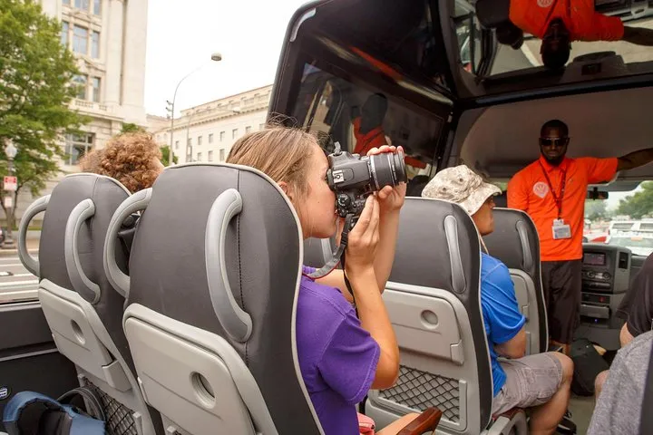 DC Express With Convertible Glass-Top Bus