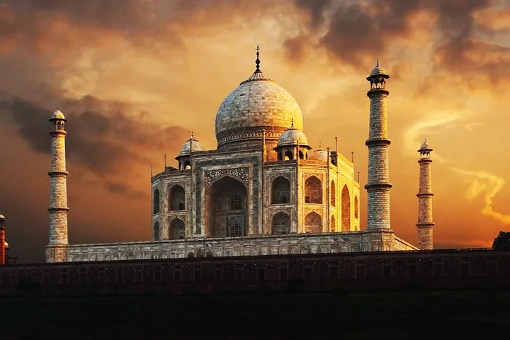 Private Taj Mahal and Agra Full-Day Tour From Delhi