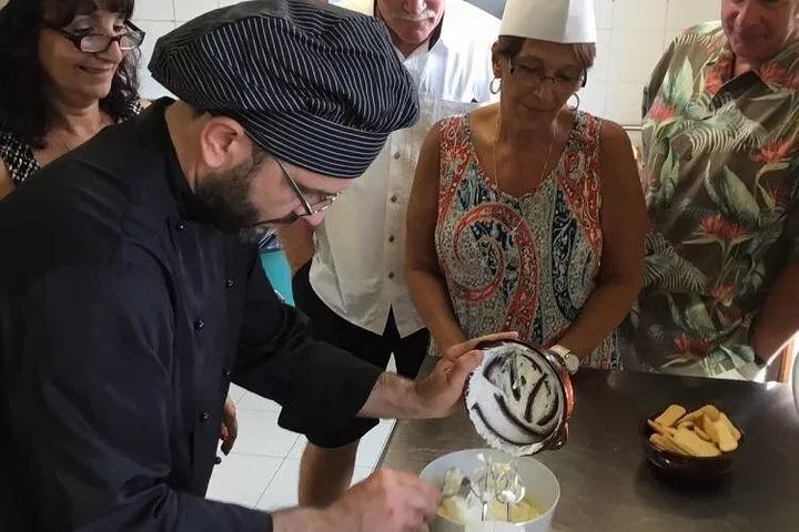 Siena countryside: cooking class in an exclusive estate