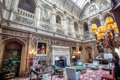 Downton Abbey and Village Coach Tour from London with Highclere