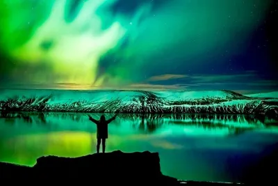Northern Lights Guided Tour with Pickup Option from Reykjavik