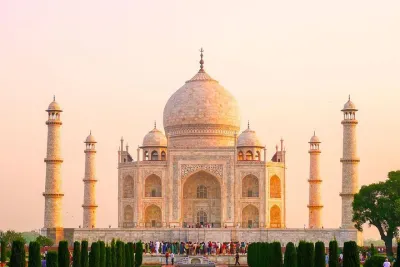 Taj Mahal Day Trip from Jaipur Ending in Delhi