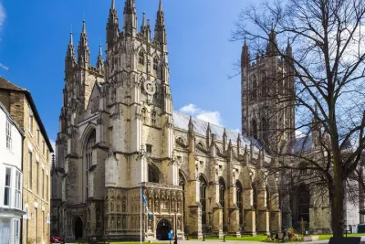 Leeds Castle, Canterbury, Dover & Greenwich Boat ride