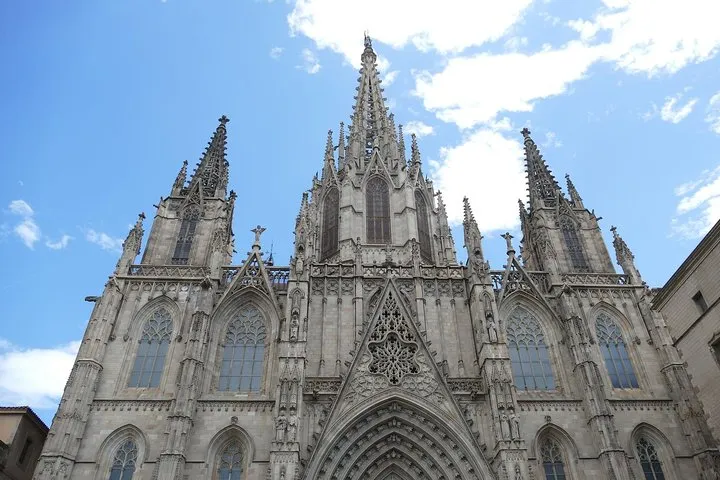 Explore Beautiful Barcelona: Self-Guided Audio Tour