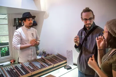 Paris French Sweets Tasting Tour with Pastries and Chocolates