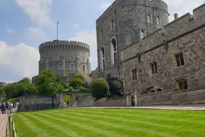 Private Driver Guided Tours Windsor Castle and Stonehenge