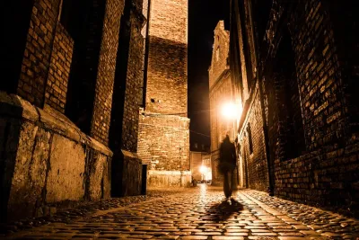 Jack the Ripper Walking Tour with Ripper-ologist