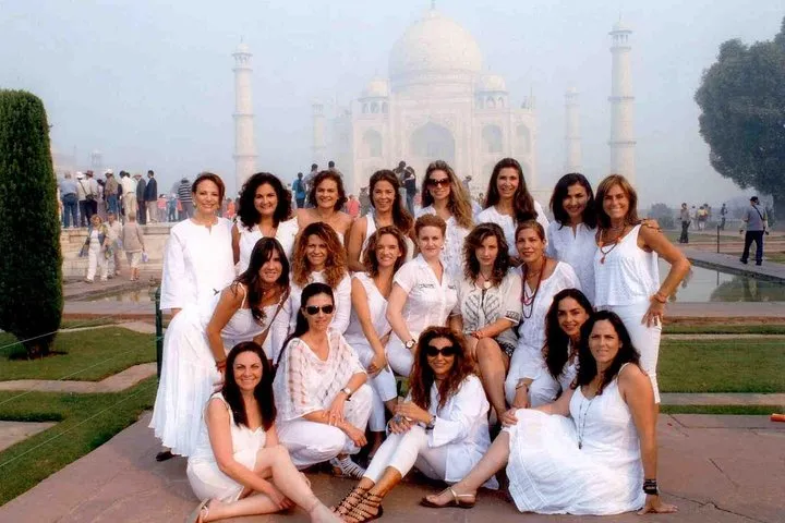 Fall in Love Again – Taj Mahal Day Trip from Delhi