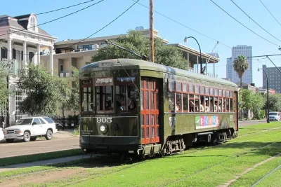 New Orleans City and Cemetery 2-Hour Bus Tour