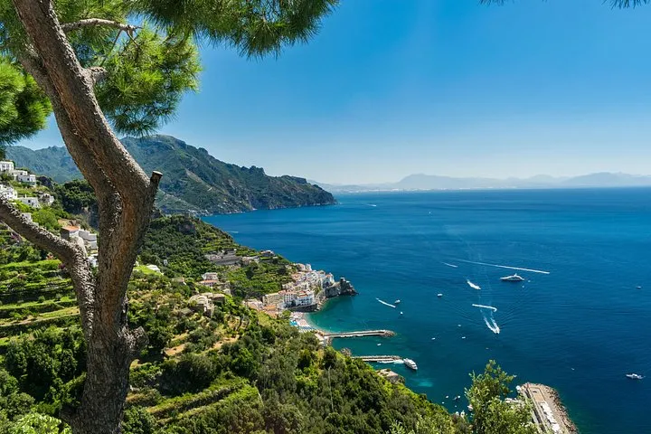 Visit Pompeii and Amalfi Coast from Rome — Private Tour by Car