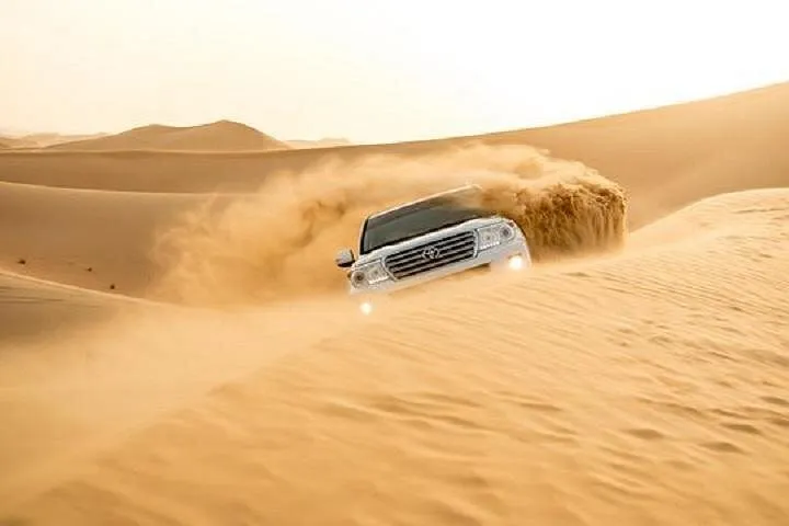 Desert Safari Dubai with BBQ Dinner and Live Entertainment