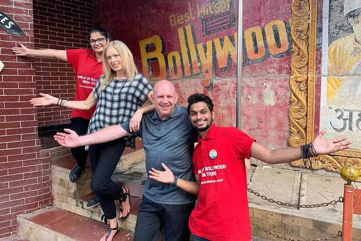 All In One Combo Tour of Mumbai City, Dabbawalas, Dhobhi Ghat, Slums & Bollywood