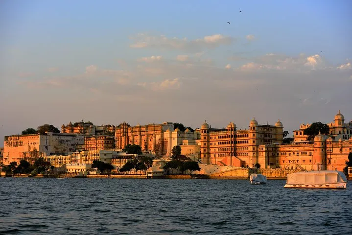 Discovering Udaipur: The City of Lakes Tour