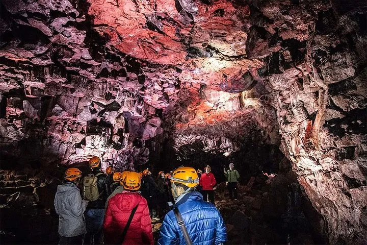 Reykjavik: The Lava Tunnel and Golden Circle Small-Group Tour
