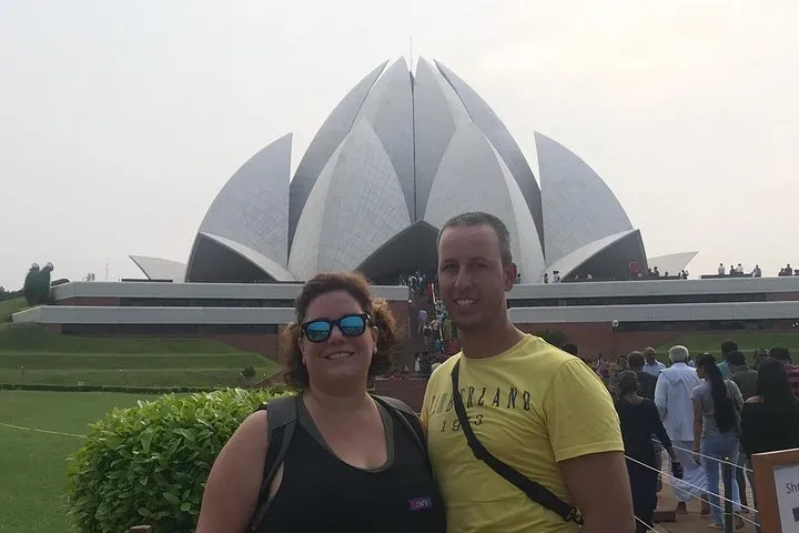 Full-Day Old and New Delhi Private Tour with Qutub Minar