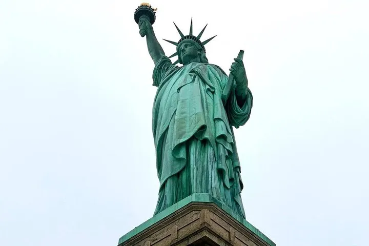 Statue of Liberty and Ellis Island Tour Semi-Private 8ppl Max
