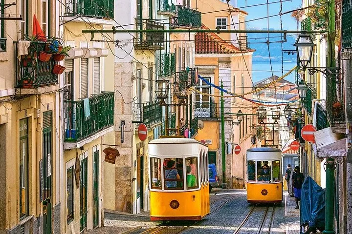 Lisbon Private Tour – Bethlehem, Alfama & Historic City Highlights