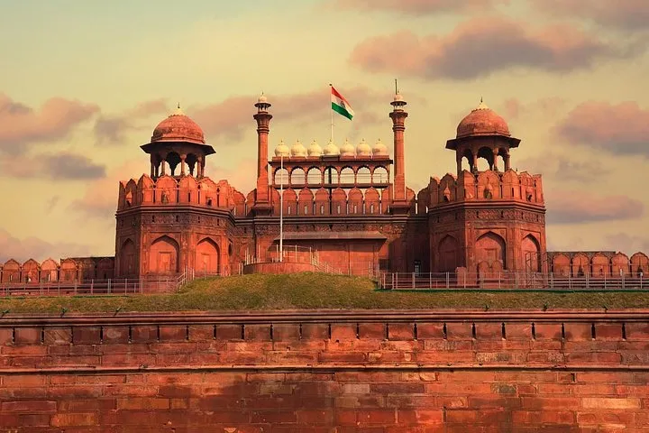 Own Sightseeing Tour in Delhi with Guide & Transport
