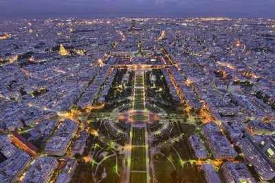 Eiffel Tower and City Tour by Bus with Seine River Cruise Option