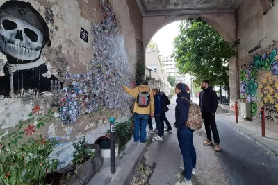 Belleville Street Art Tour with an Artist