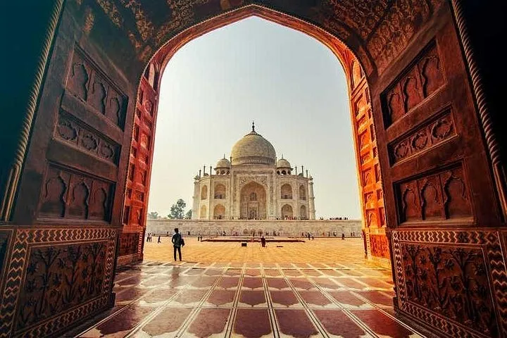 Sunset Tour of Taj Mahal from Delhi Including entrance tickets