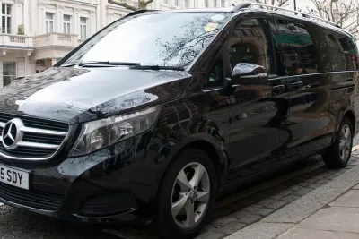 London Heathrow (LHR) Airport Arrival Shared Transfer - Airport to Hotel
