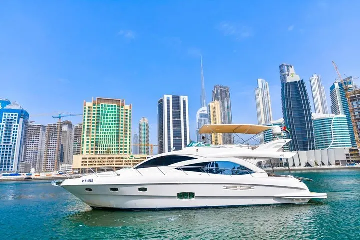 Private Dubai Overnight Stay Aboard Luxury Mini Yacht
