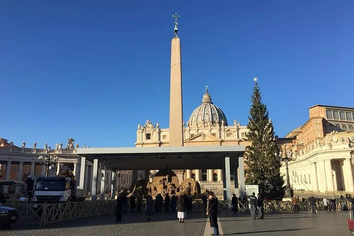 Vatican Guided Tour : Museums, Sistine Chapel & Basilica.
