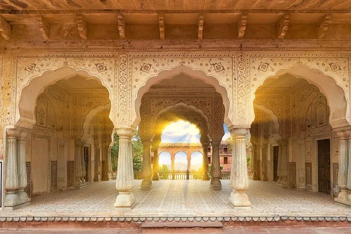 Private Jaipur Half-Day Tour with Expert Guide – City Highlights