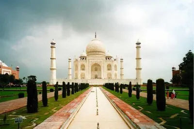 Taj Mahal and Agra Same Day return Trip from Jaipur