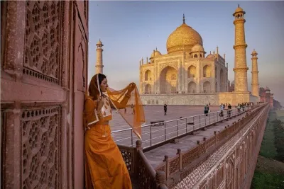 Private Trip : Sunrise Taj Mahal Tour by Car