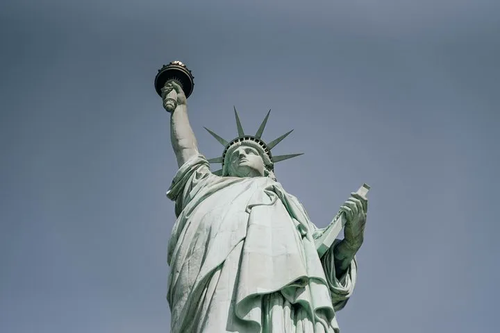 Statue of Liberty and Ellis Island Guided Tour with Ferry