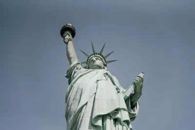 Statue of Liberty and Ellis Island Guided Tour with Ferry