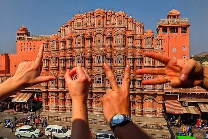 7 Days Golden Triangle Tour with Temples : Delhi Agra Jaipur