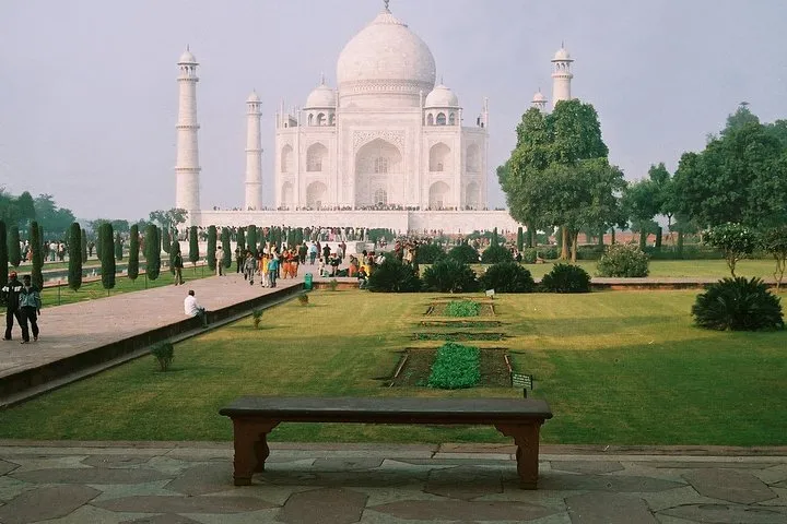 Taj Mahal Sunrise and Agra Overnight Tour from Hyderabad