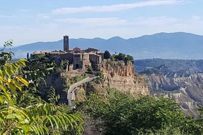 Rome to Florence Private Transfer with Civita di Bagnoregio Stop