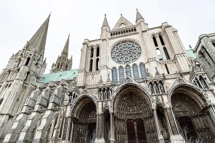 Private Chartres with Minivan