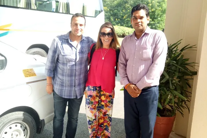 All Inclusive Delhi Drop from Agra - Private Transfer (Tata Indigo/Toyota Etios)