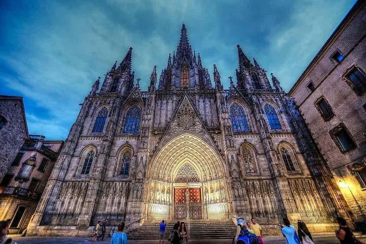 Historic Barcelona - Gothic Quarter, Cathedral & Roman Heritage