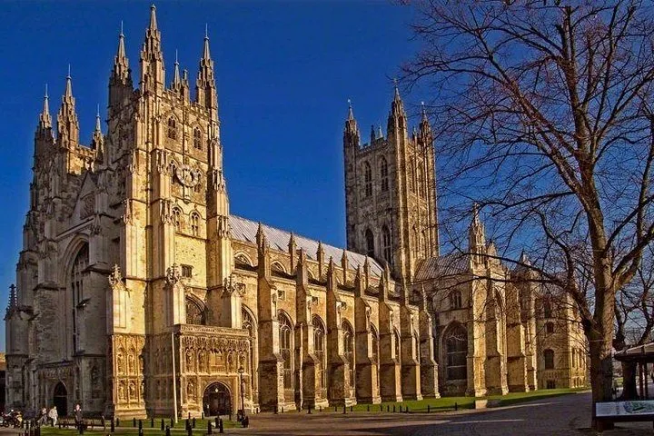 Private driver tours to Leeds Castle, Canterbury, White Cliffs