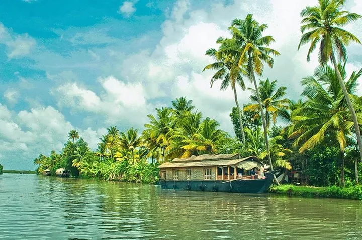 India's Tropical Malabar Coast Kerala Tour