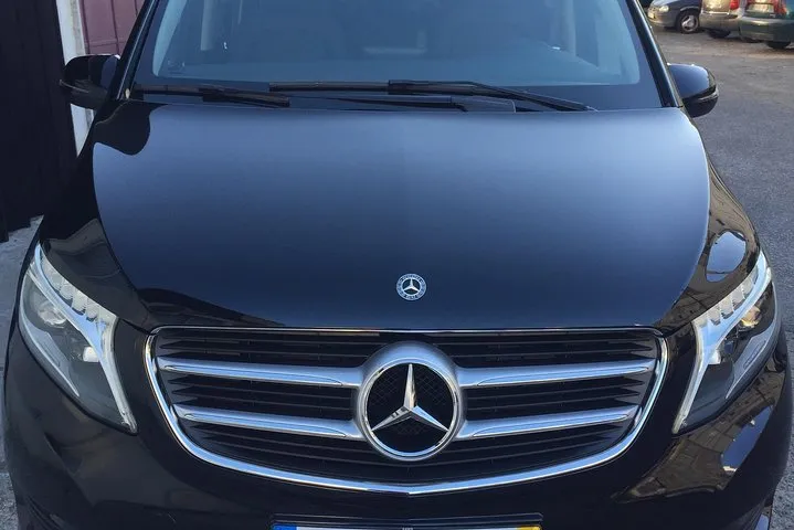 Private Luxury Transfer from or to Lisbon Airport