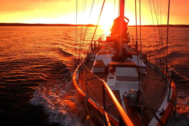 Lisbon - Daylight or Sunset Tour on a Vintage Sailboat