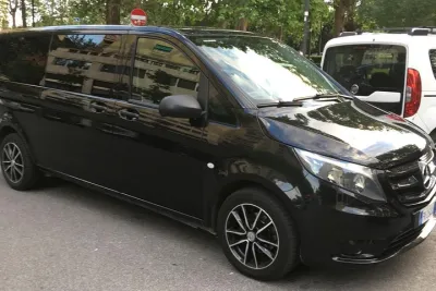 Transfer from Rome center to Ciampino airport with minivan