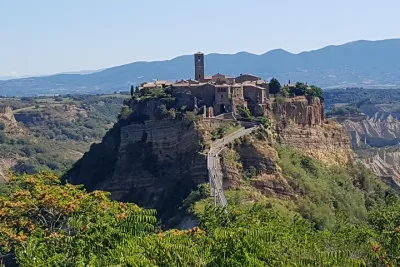Tuscany Medieval Gems & Elite Venice 8-Day Tour with Driver Guide