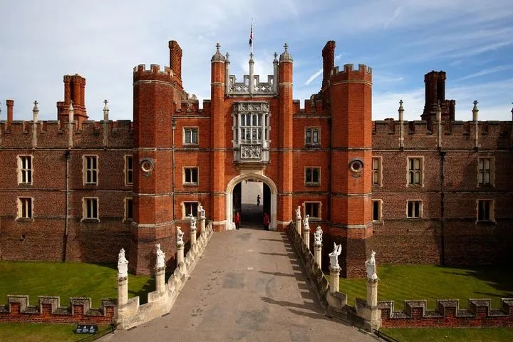 London, Windsor Castle & Henry VIII's Hampton Court Palace
