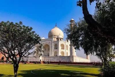 Private Taj Mahal + Fatehpur Sikri Tour By Car - New Delhi