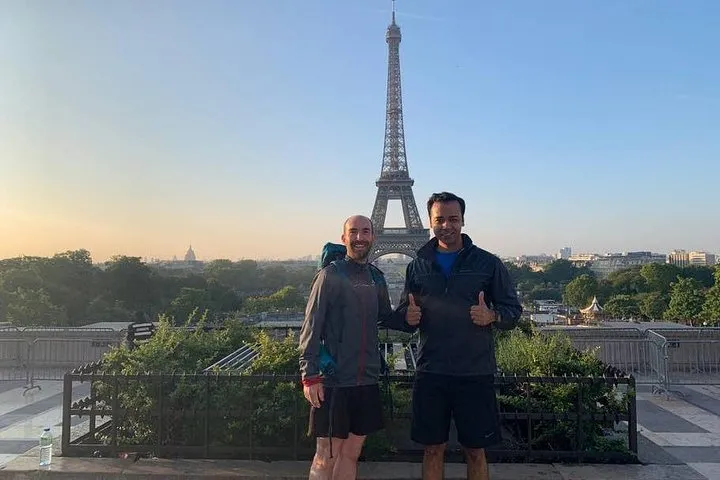 Running in Paris at dawn & see 10 secrets