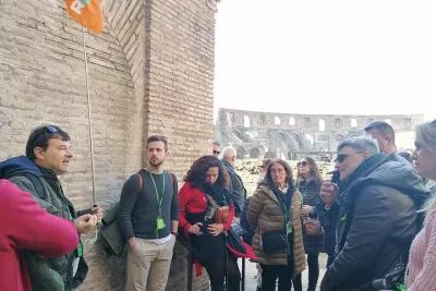 Colosseum with Gladiator Arena, Forum and Palatine in Spanish