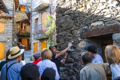 Pyrenees & Medieval Towns Small Group Tour from Barcelona
